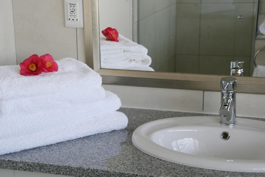Majorca House Bed & Breakfast Somerset West Room photo