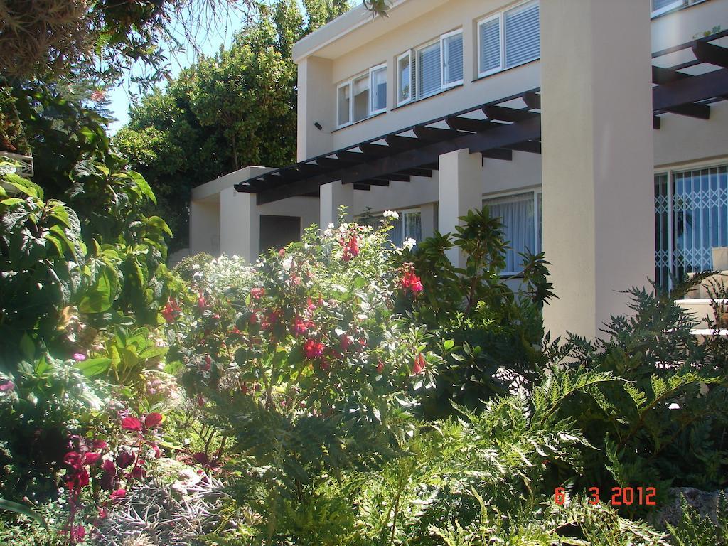 Majorca House Bed & Breakfast Somerset West Exterior photo