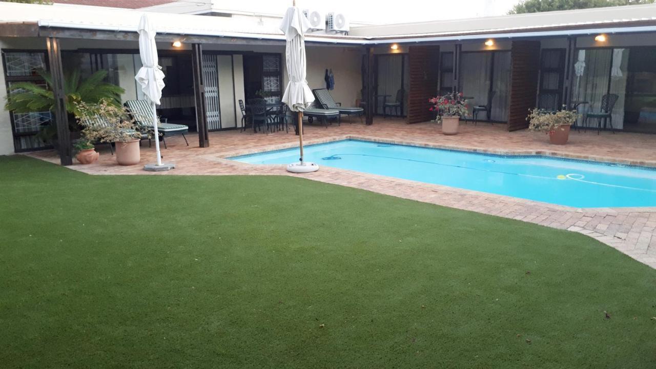 Majorca House Bed & Breakfast Somerset West Exterior photo